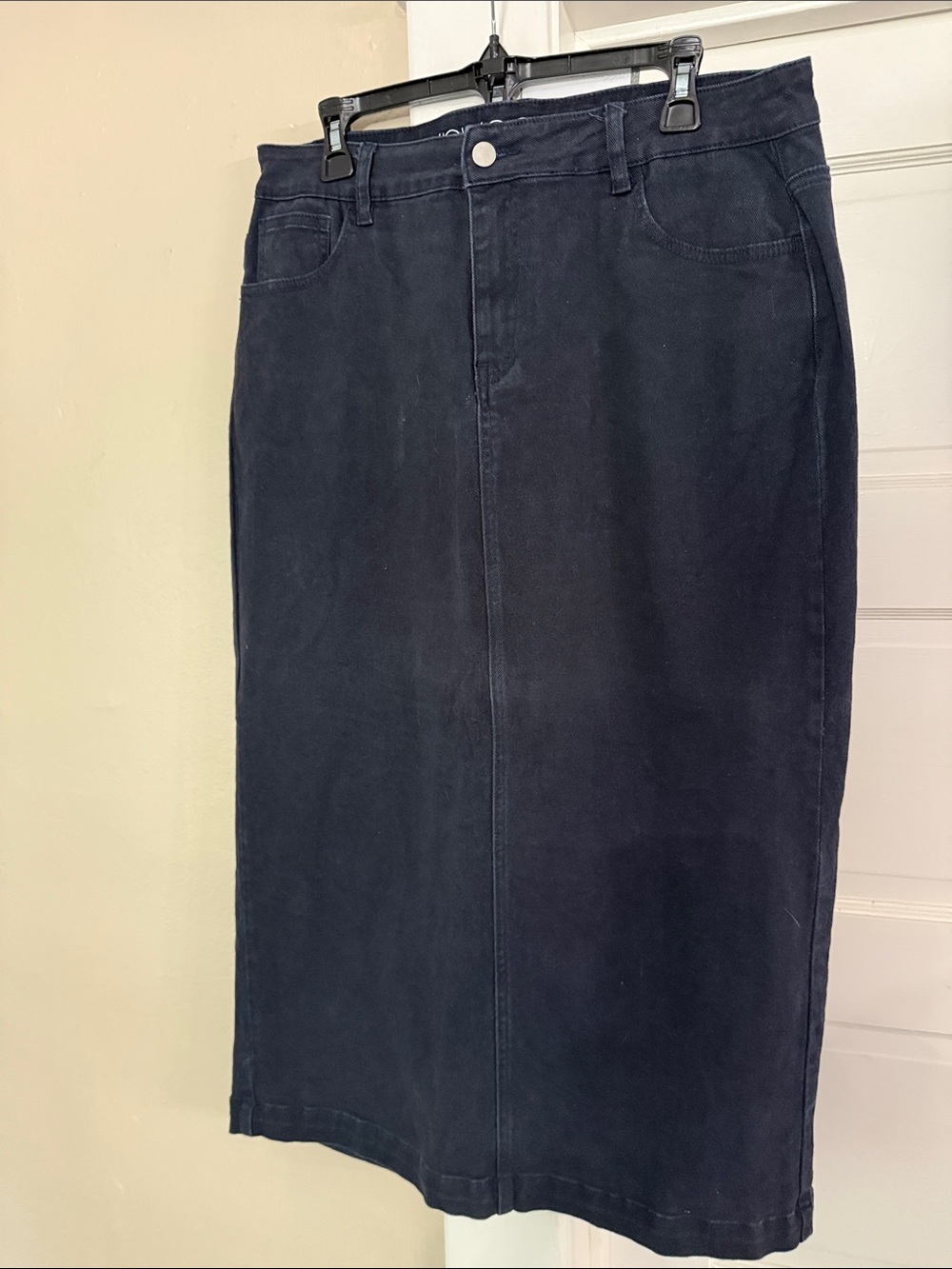 Nuggles Women's Black Denim Midi Skirt - NWOT SZ Large